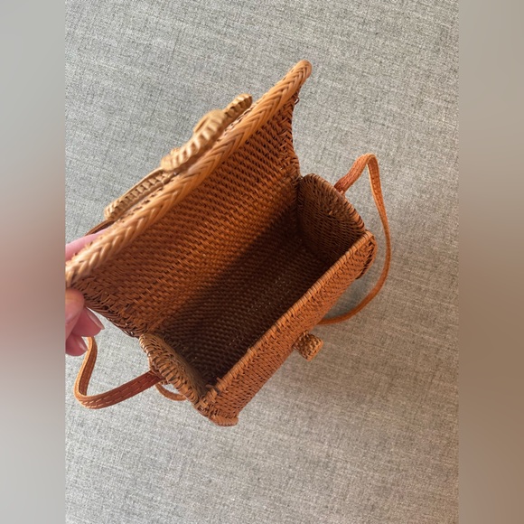 Handmade Rattan Purse - Picture 4 of 4